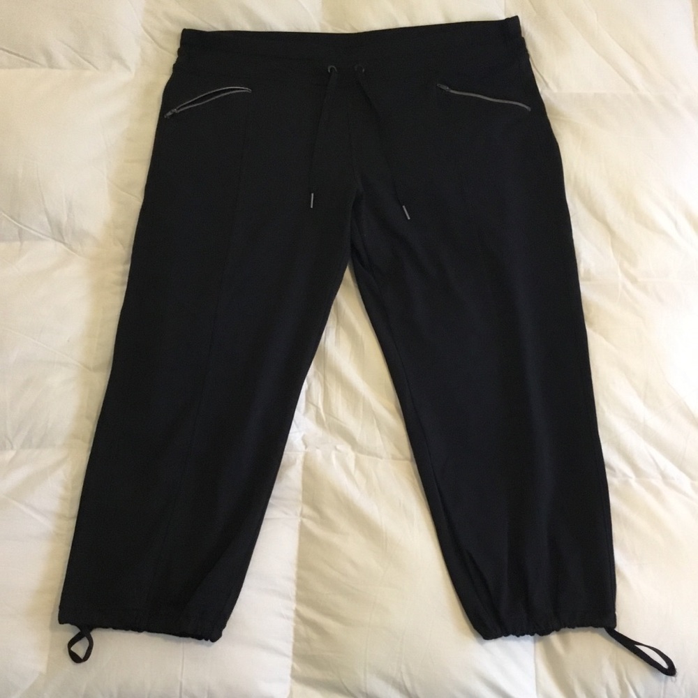 Athleta cropped joggers